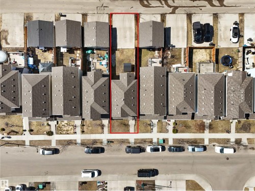 Aerial overview of property's location featuring property boundaries highlighted - 1442 33A Street Nw, Edmonton, AB - 