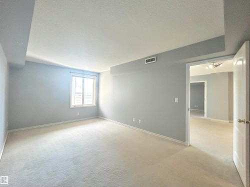 1402 10909 103 Avenue, Edmonton, AB - Indoor Photo Showing Other Room