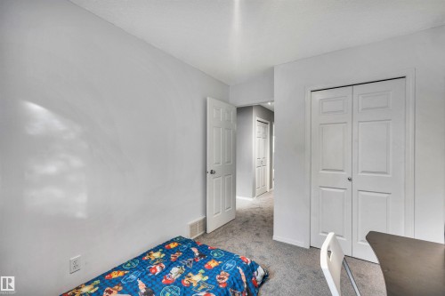 123 150 Edwards Drive, Edmonton, AB - Indoor Photo Showing Bedroom