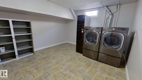4525 51 Street, Vegreville, AB - Indoor Photo Showing Laundry Room