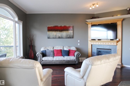 26 Longview Drive, Spruce Grove, AB - Indoor Photo Showing Living Room With Fireplace
