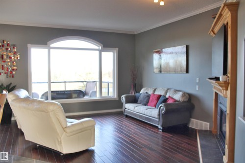 26 Longview Drive, Spruce Grove, AB - Indoor Photo Showing Living Room
