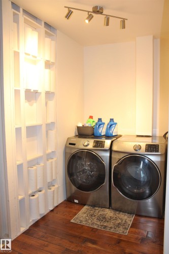 26 Longview Drive, Spruce Grove, AB - Indoor Photo Showing Laundry Room