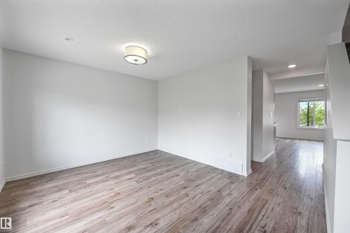 3 2215 24 Street, Edmonton, AB - Indoor Photo Showing Other Room