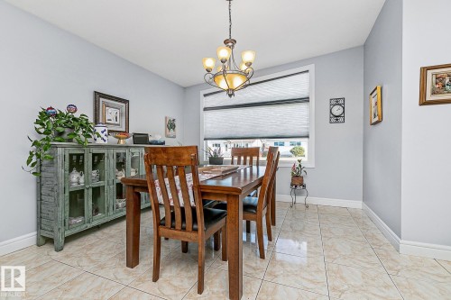 13016 79 Street, Edmonton, AB - Indoor Photo Showing Dining Room