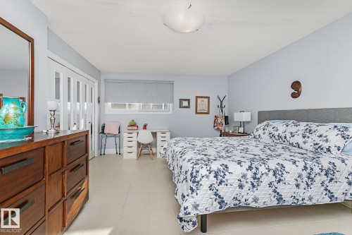 13016 79 Street, Edmonton, AB - Indoor Photo Showing Bedroom