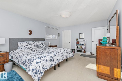 13016 79 Street, Edmonton, AB - Indoor Photo Showing Bedroom