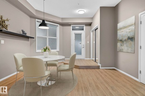 100 10531 117 Street, Edmonton, AB - Indoor Photo Showing Dining Room
