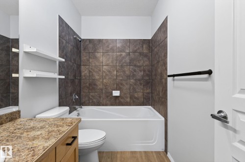 100 10531 117 Street, Edmonton, AB - Indoor Photo Showing Bathroom
