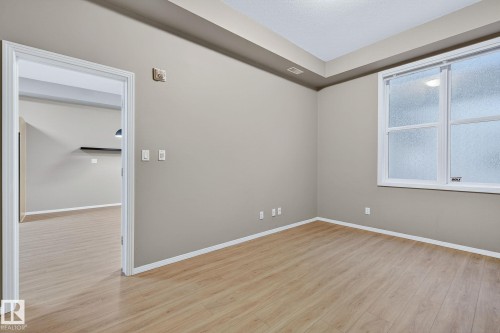 100 10531 117 Street, Edmonton, AB - Indoor Photo Showing Other Room