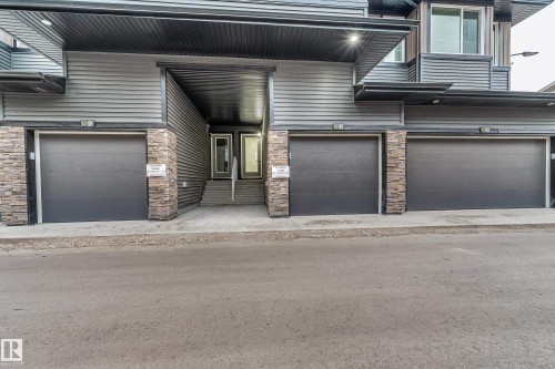 49 2710 66 Street  Edmonton, AB T6X 3H4