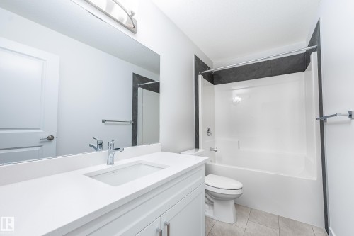 49 2710 66 Street, Edmonton, AB - Indoor Photo Showing Bathroom