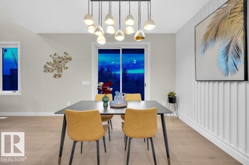 1127 Gyrfalcon Crescent, Edmonton, AB - Indoor Photo Showing Dining Room