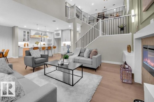 1127 Gyrfalcon Crescent, Edmonton, AB - Indoor Photo Showing Living Room