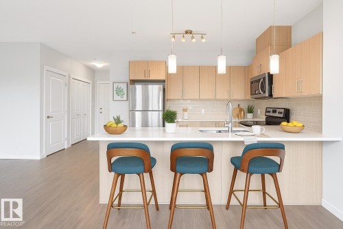 310 812 Welsh Drive, Edmonton, AB - Indoor Photo Showing Kitchen With Double Sink