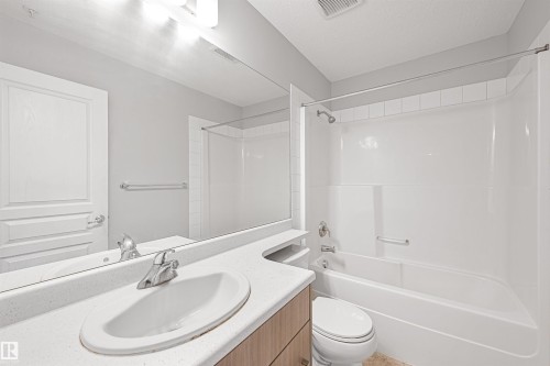 310 812 Welsh Drive, Edmonton, AB - Indoor Photo Showing Bathroom