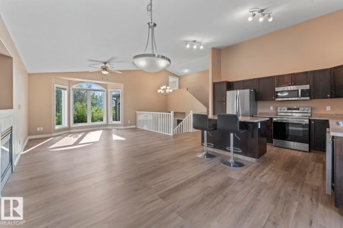 518 26 Street, Cold Lake, AB - Indoor Photo Showing Kitchen With Upgraded Kitchen