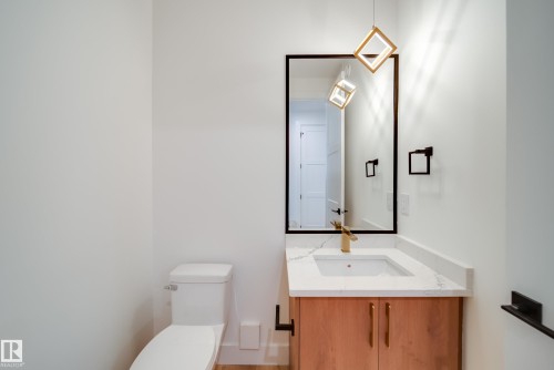 101 Starling Way, Fort Saskatchewan, AB - Indoor Photo Showing Bathroom
