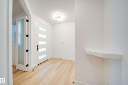 101 Starling Way, Fort Saskatchewan, AB - Indoor Photo Showing Other Room