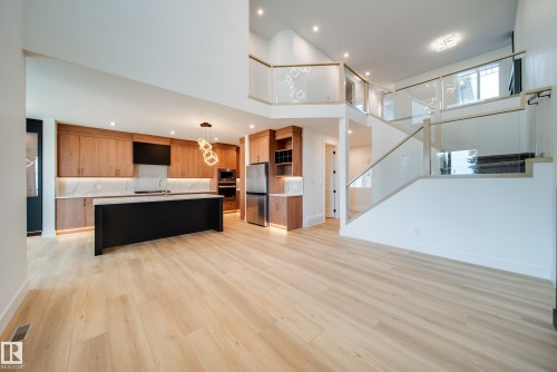 101 Starling Way, Fort Saskatchewan, AB - Indoor Photo Showing Kitchen