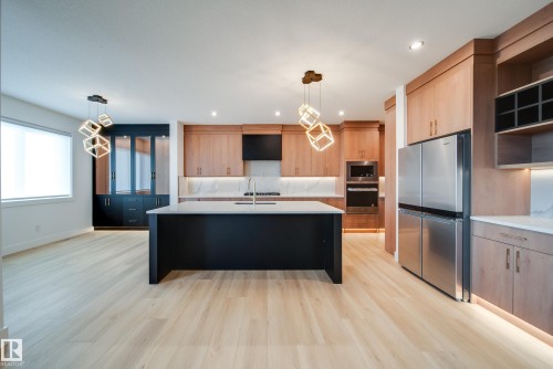 101 Starling Way, Fort Saskatchewan, AB - Indoor Photo Showing Kitchen