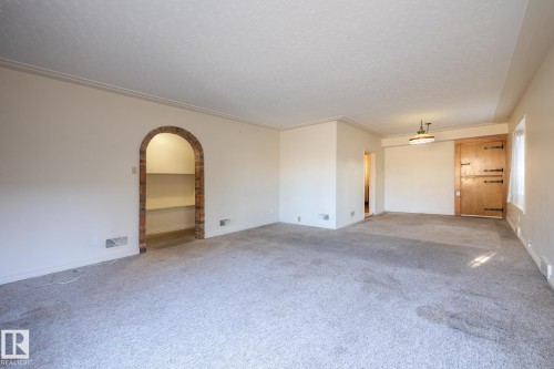 11819 87 Avenue, Edmonton, AB - Indoor Photo Showing Other Room