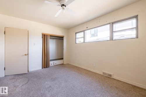 11819 87 Avenue, Edmonton, AB - Indoor Photo Showing Other Room