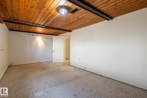 11819 87 Avenue, Edmonton, AB - Indoor Photo Showing Other Room