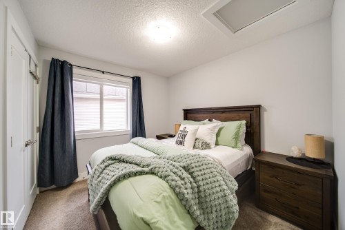 44 4835 Wright Drive, Edmonton, AB - Indoor Photo Showing Bedroom
