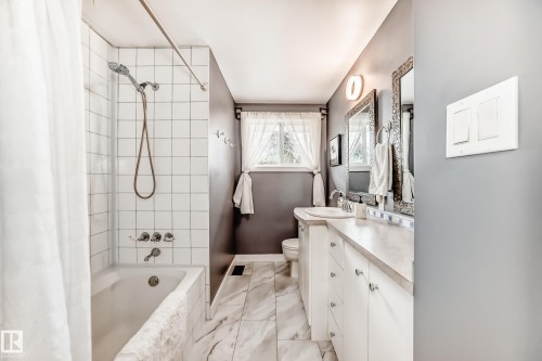 2 Mount Royal Drive, St. Albert, AB - Indoor Photo Showing Bathroom