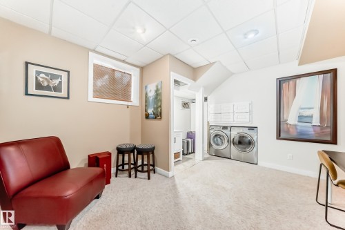 2 Mount Royal Drive, St. Albert, AB - Indoor Photo Showing Laundry Room