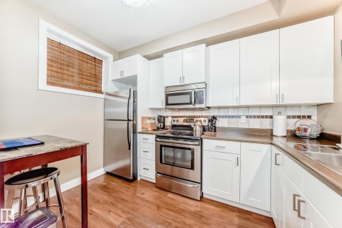 2 Mount Royal Drive, St. Albert, AB - Indoor Photo Showing Kitchen