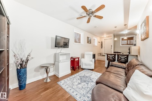2 Mount Royal Drive, St. Albert, AB - Indoor Photo Showing Living Room