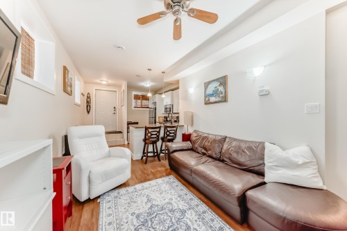 2 Mount Royal Drive, St. Albert, AB - Indoor Photo Showing Living Room