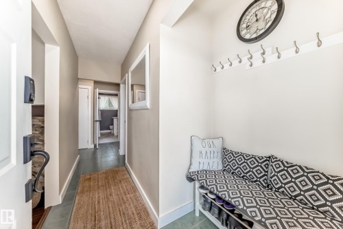 2 Mount Royal Drive, St. Albert, AB - Indoor