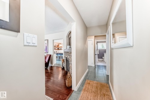 2 Mount Royal Drive, St. Albert, AB - Indoor Photo Showing Other Room