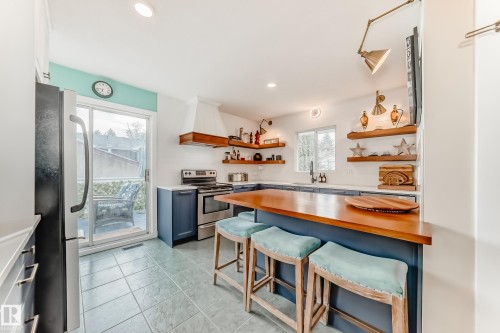 2 Mount Royal Drive, St. Albert, AB - Indoor