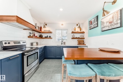 2 Mount Royal Drive, St. Albert, AB - Indoor Photo Showing Kitchen