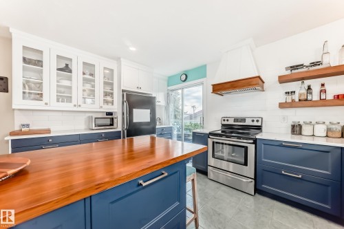 2 Mount Royal Drive, St. Albert, AB - Indoor Photo Showing Kitchen
