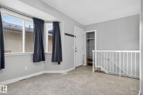 17204 96 Street, Edmonton, AB - Indoor