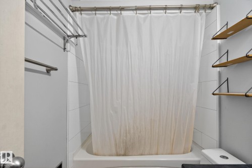 17204 96 Street, Edmonton, AB - Indoor