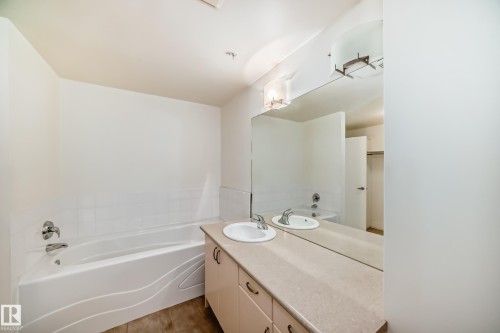 703 10028 119 Street, Edmonton, AB - Indoor Photo Showing Bathroom