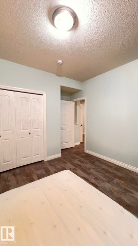 1076 Armitage Crescent, Edmonton, AB - Indoor