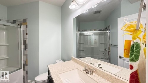 1076 Armitage Crescent, Edmonton, AB - Indoor Photo Showing Bathroom