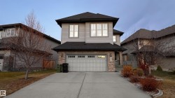 1076 ARMITAGE Crescent  Edmonton, AB T6W 0K3