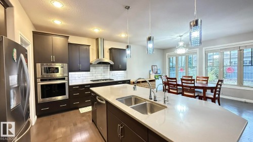 1076 Armitage Crescent, Edmonton, AB - Indoor Photo Showing Kitchen With Double Sink With Upgraded Kitchen