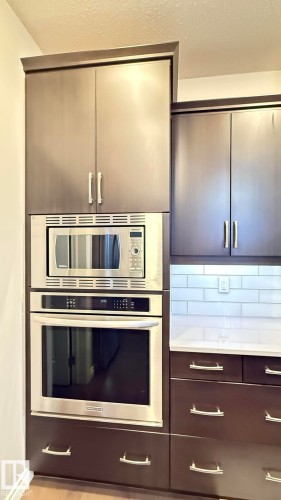 1076 Armitage Crescent, Edmonton, AB - Indoor