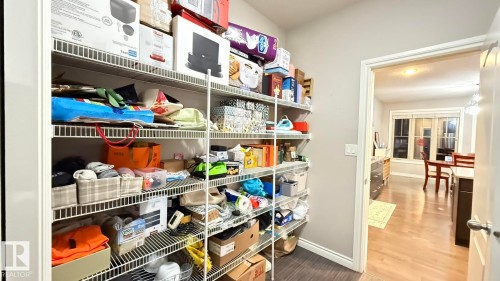 1076 Armitage Crescent, Edmonton, AB - Indoor