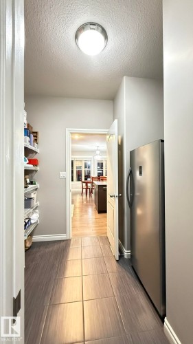 1076 Armitage Crescent, Edmonton, AB - Indoor Photo Showing Other Room