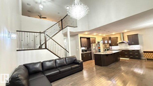 1076 Armitage Crescent, Edmonton, AB - Indoor